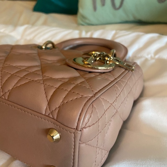 Mini Lady Dior - Picture 8 of 16